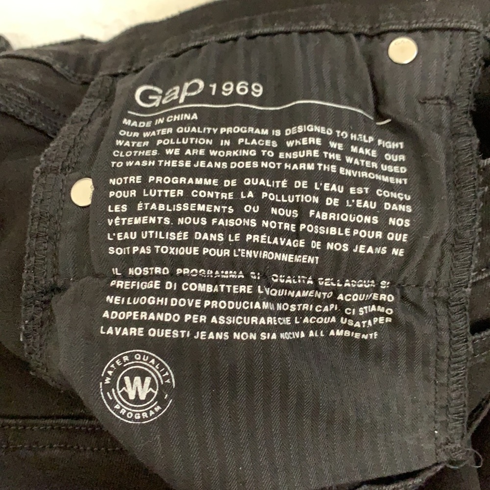 Gap black skinny jeans with stretch. - Picture 5 of 10
